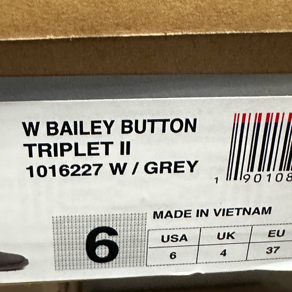 UGG BAILEY TRIPLET BOOTS HUGE CLEARANCE REDUCTION!!!! - Picture 8 of 8